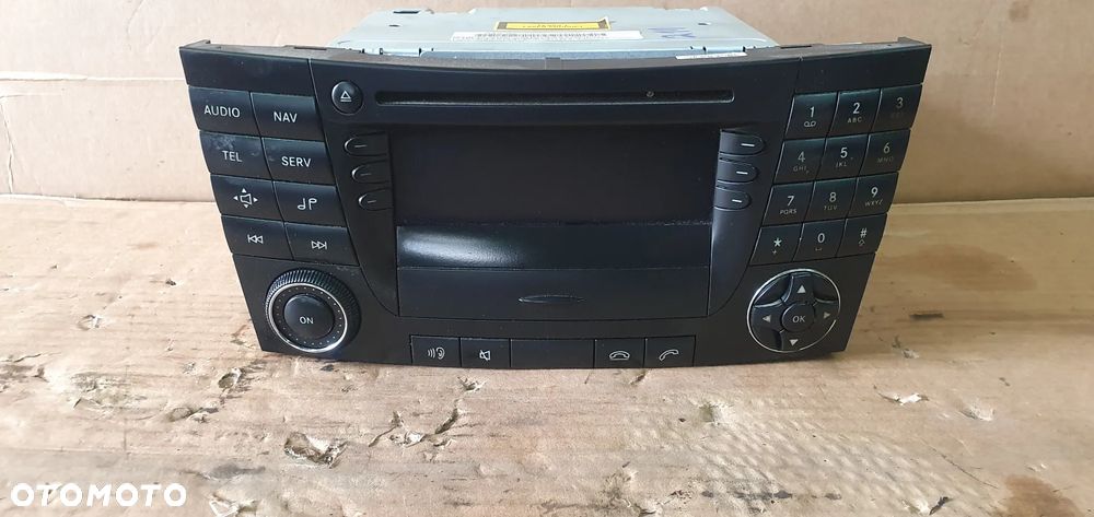 Radio radioodtwarzacz Mercedes E-Klasa W211 A2118702790 - 1