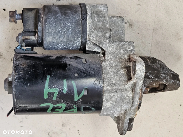 Opel Astra J 4 Corsa D Meriva B 1.4 16V rozrusznik 55578921