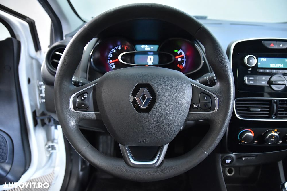 Renault Clio - 15