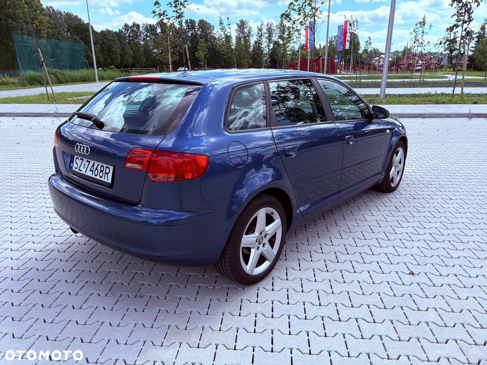 Audi A3 Sportback 1.6 FSI Ambition - 2