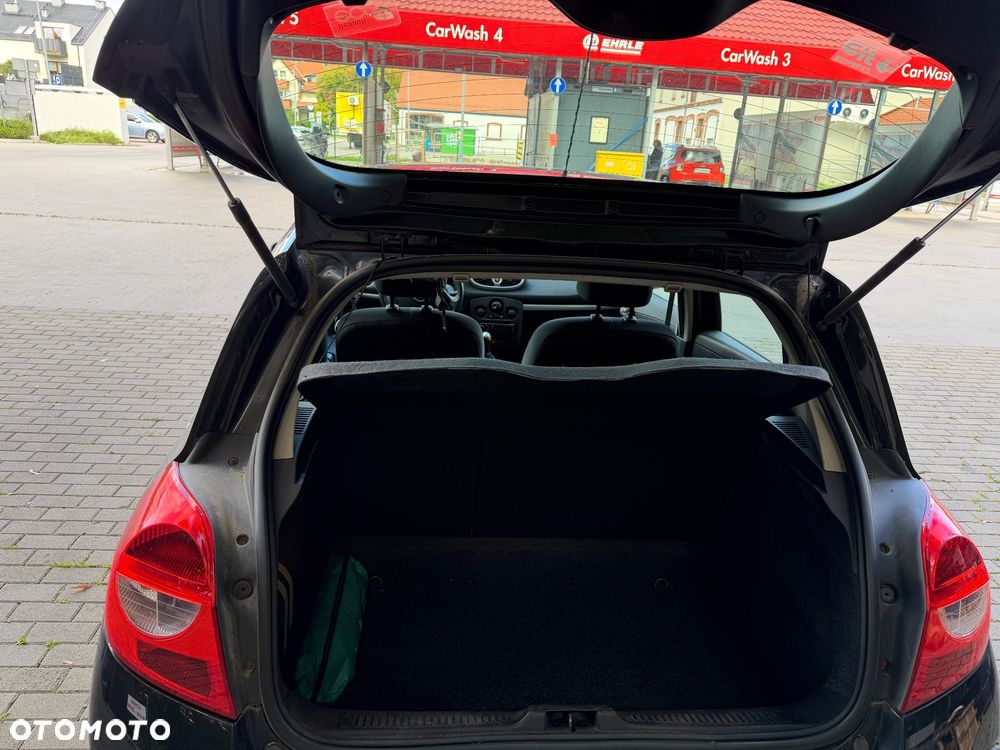 Renault Clio 1.2 16V 75 Expression - 4