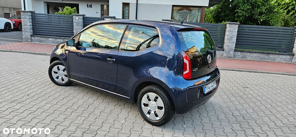 Volkswagen up! BlueMotion Technology move - 12