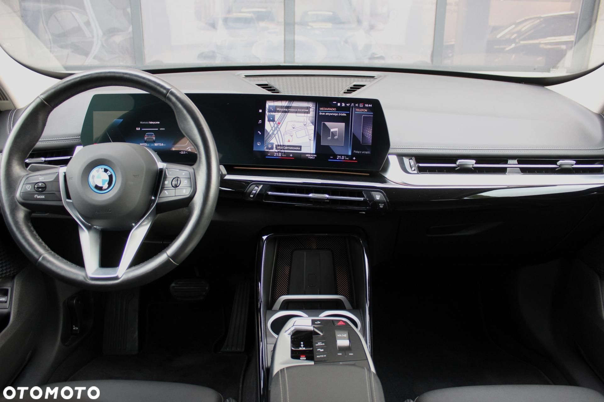 BMW iX1 - 6