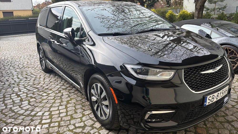 Chrysler Pacifica - 20