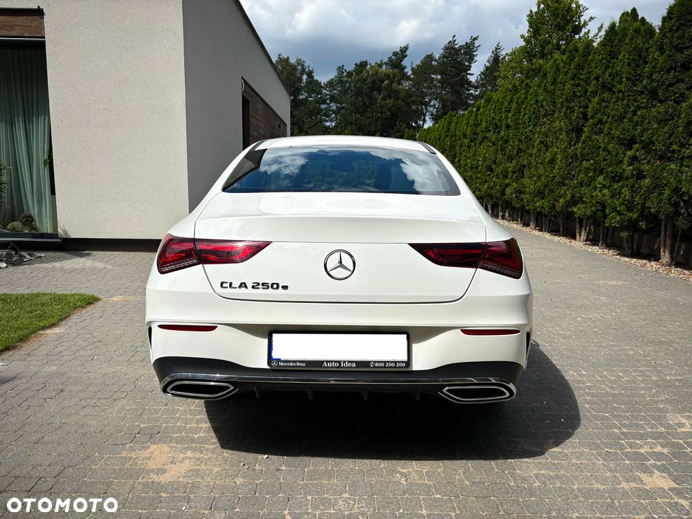 Mercedes-Benz CLA 250 E AMG Line 8G-DCT - 5
