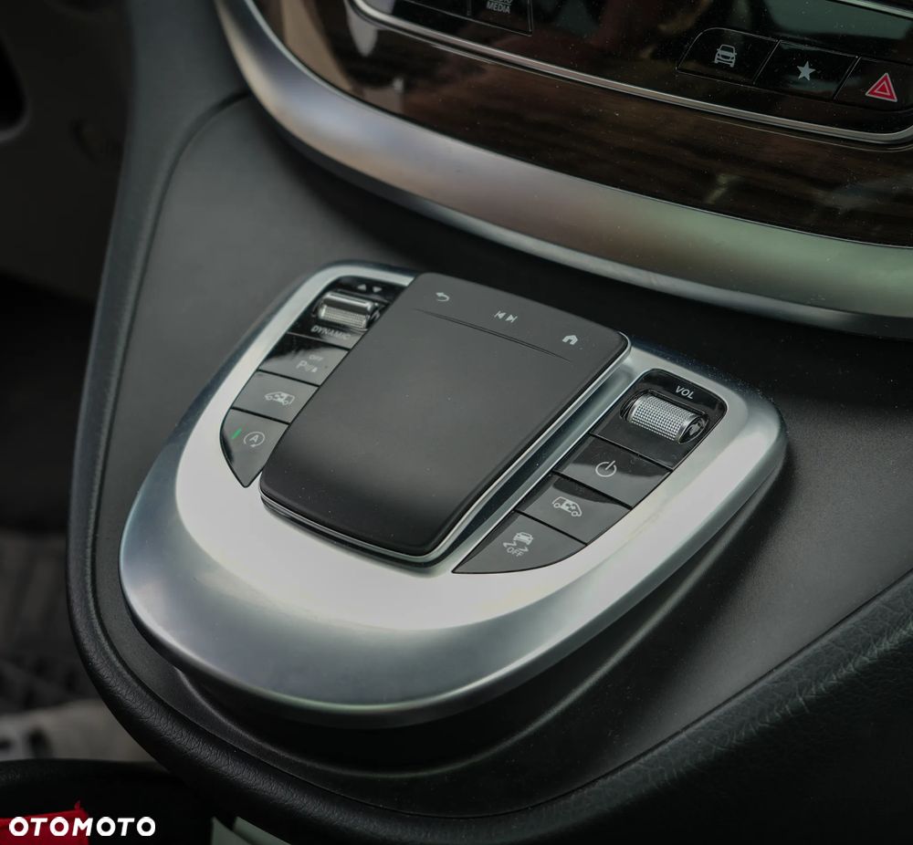 Mercedes-Benz Klasa V 300 d 4-Matic Exclusive 9G-Tronic (d³ugi) - 19