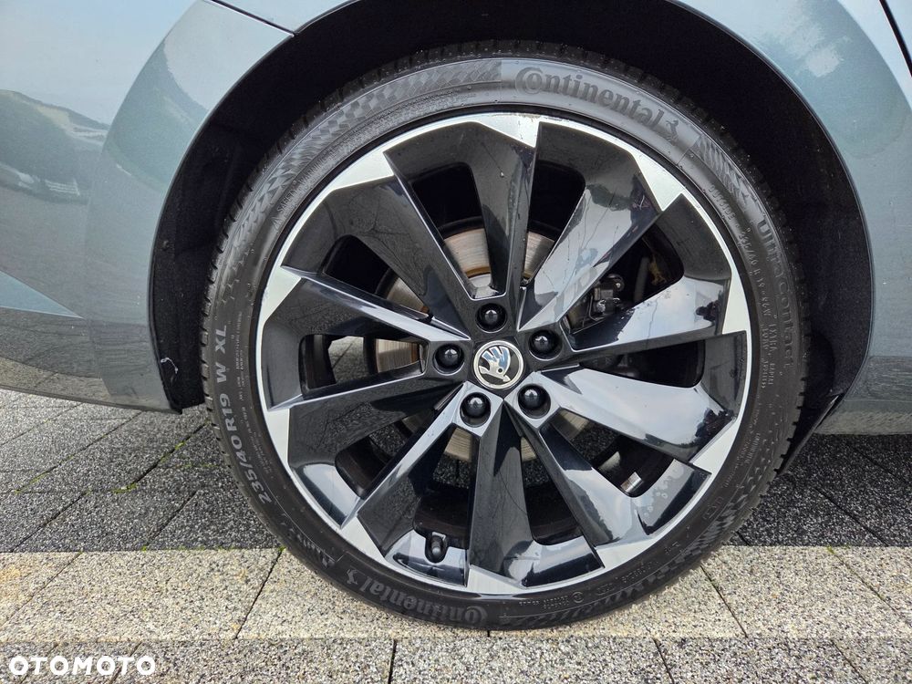 Skoda Superb 2.0 TDI 4x4 DSG Sportline - 8