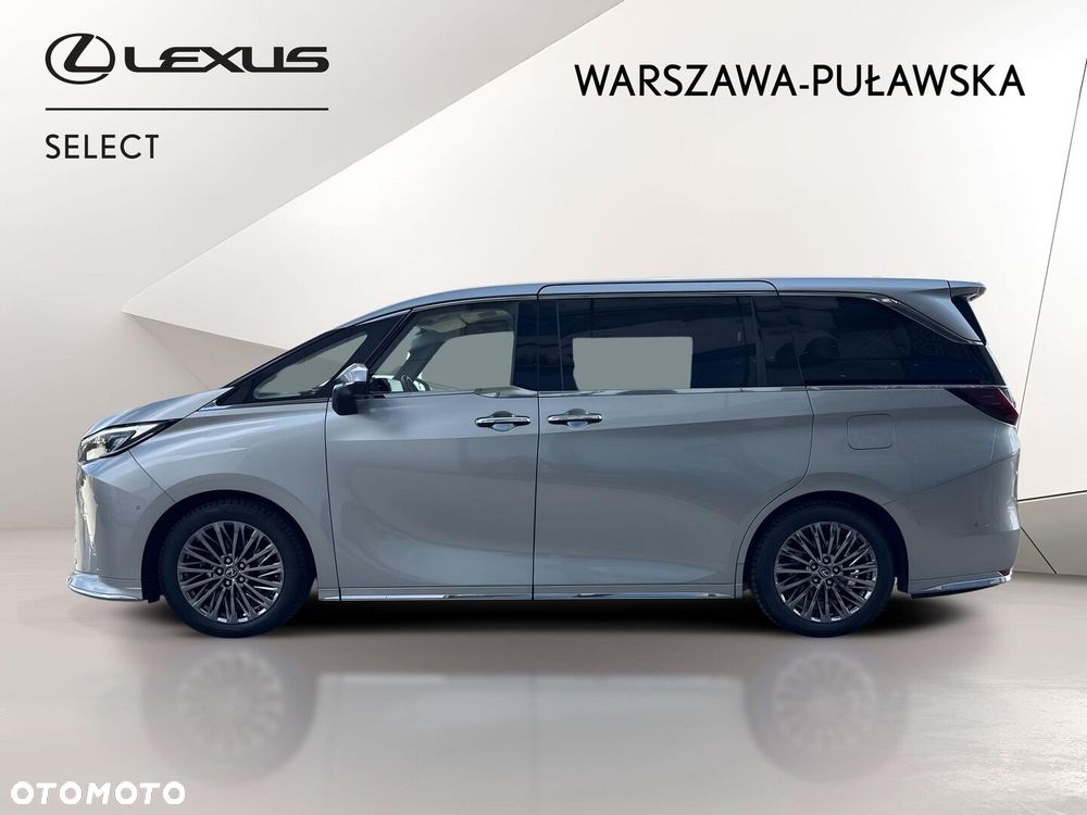 Lexus LM - 2