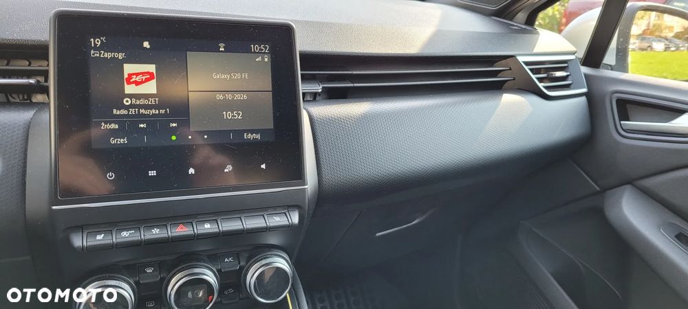 Renault Clio - 11