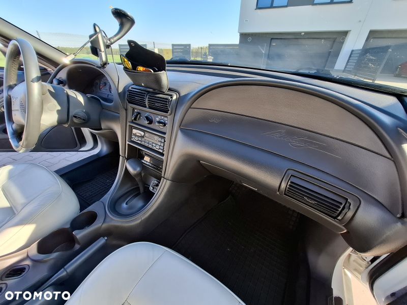 Ford Mustang 4.0 V6 - 27