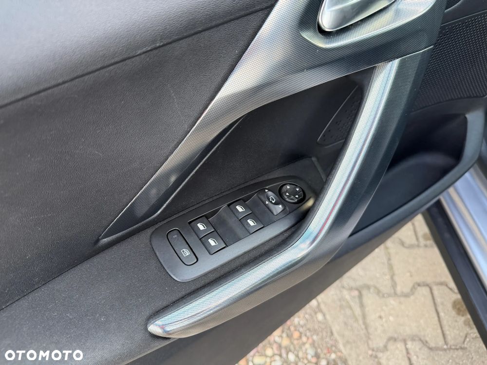 Peugeot 2008 PureTech 110 Stop&Start Allure - 12