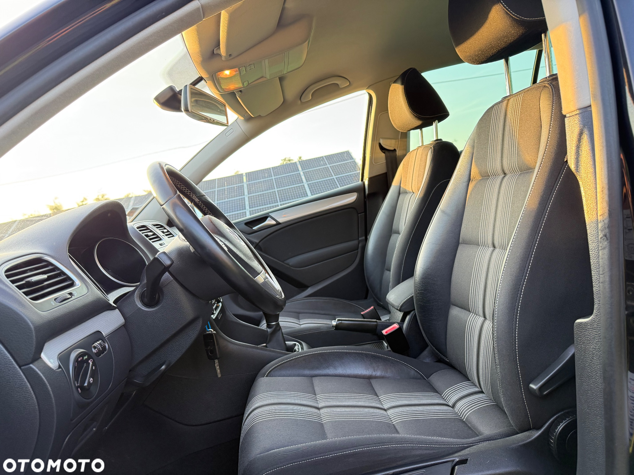 Volkswagen Golf VI 1.6 TDI Comfortline - 5