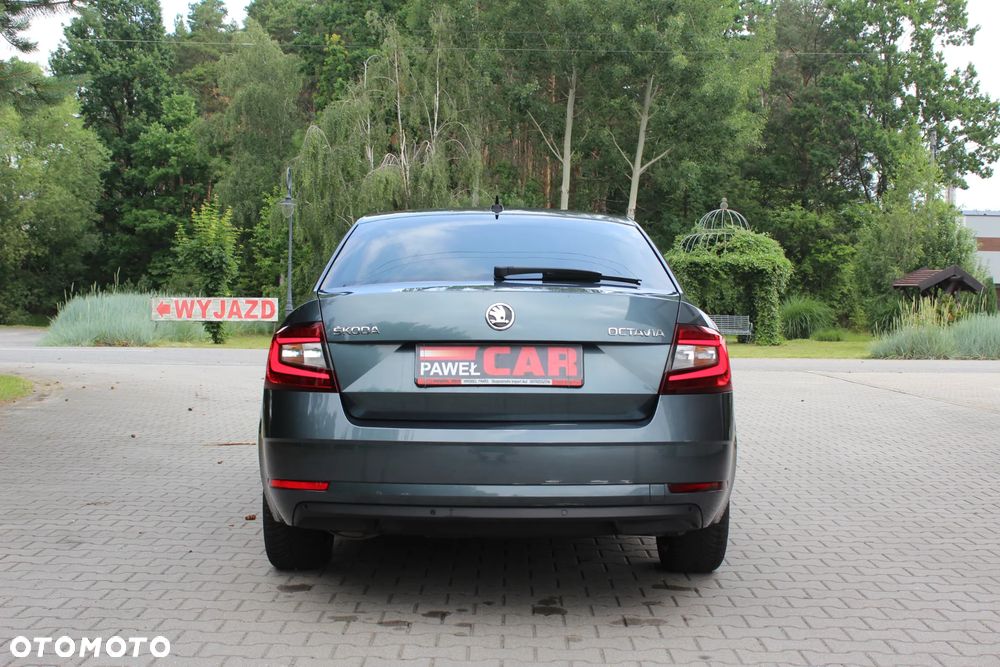Skoda Octavia 2.0 TDI DSG First Edition - 23