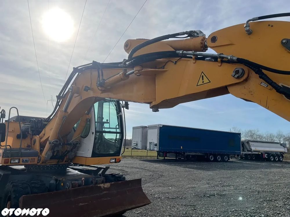 Liebherr A 900 C / 2007 / 10800 godzin / 2 łyżki / pług / podpory ? Import Francja - 5
