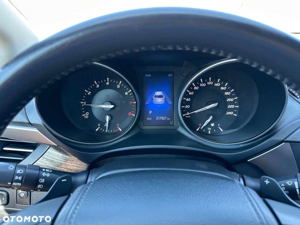 Toyota Avensis 2.0 Prestige MS - 21