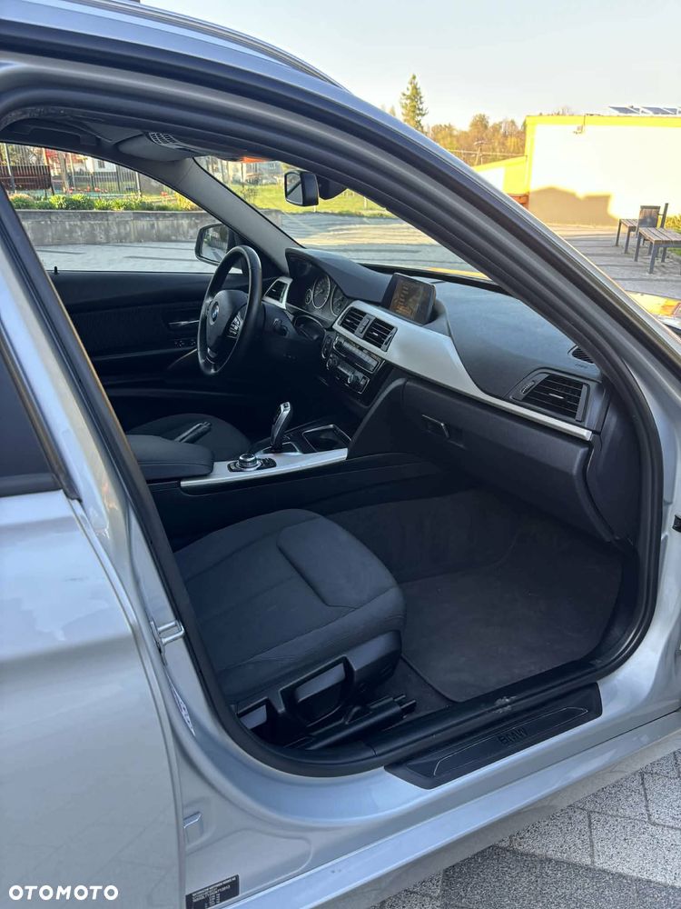 BMW Seria 3 316d - 5