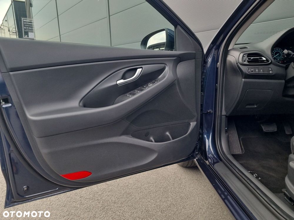 Hyundai i30 1.6 T-GDI Smart DCT - 11