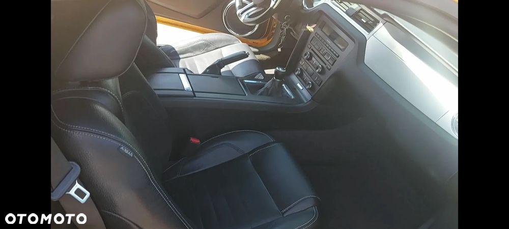 Ford Mustang 5.0 V8 GT - 4