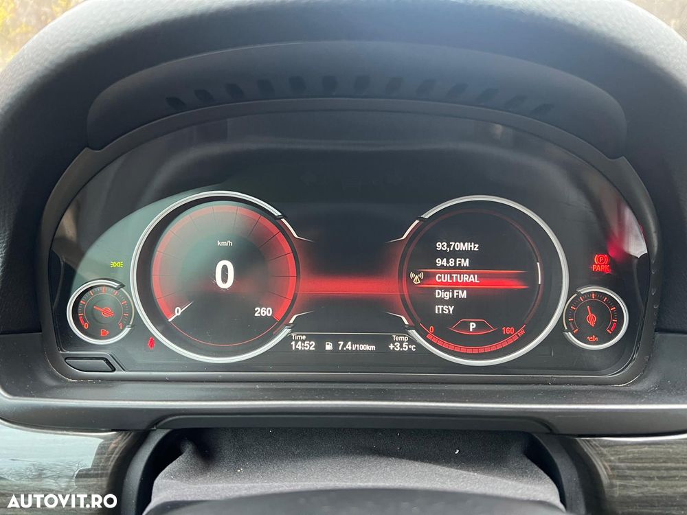 BMW Seria 5 520d Aut. Luxury Line - 24