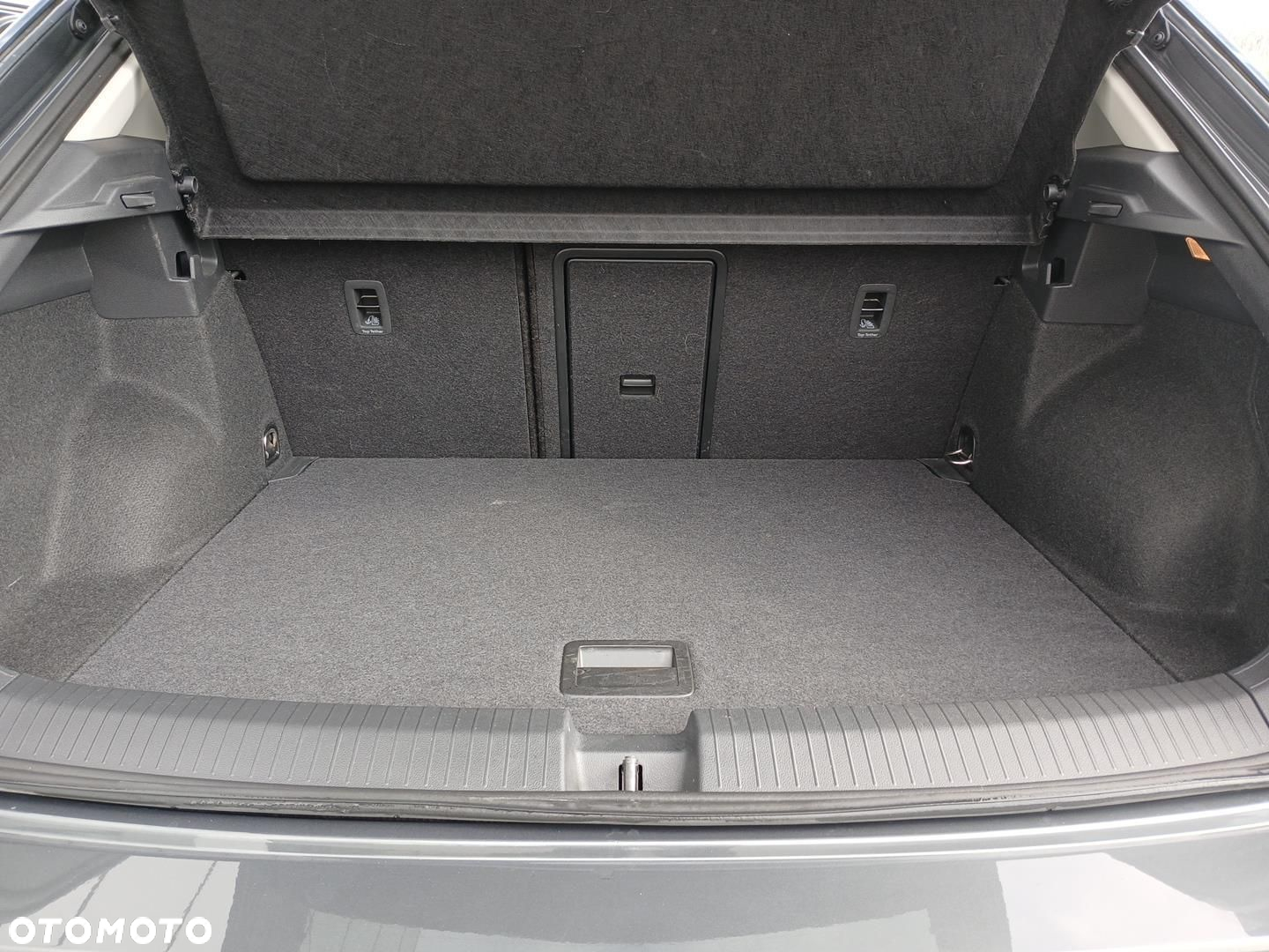 Volkswagen T-Roc - 12