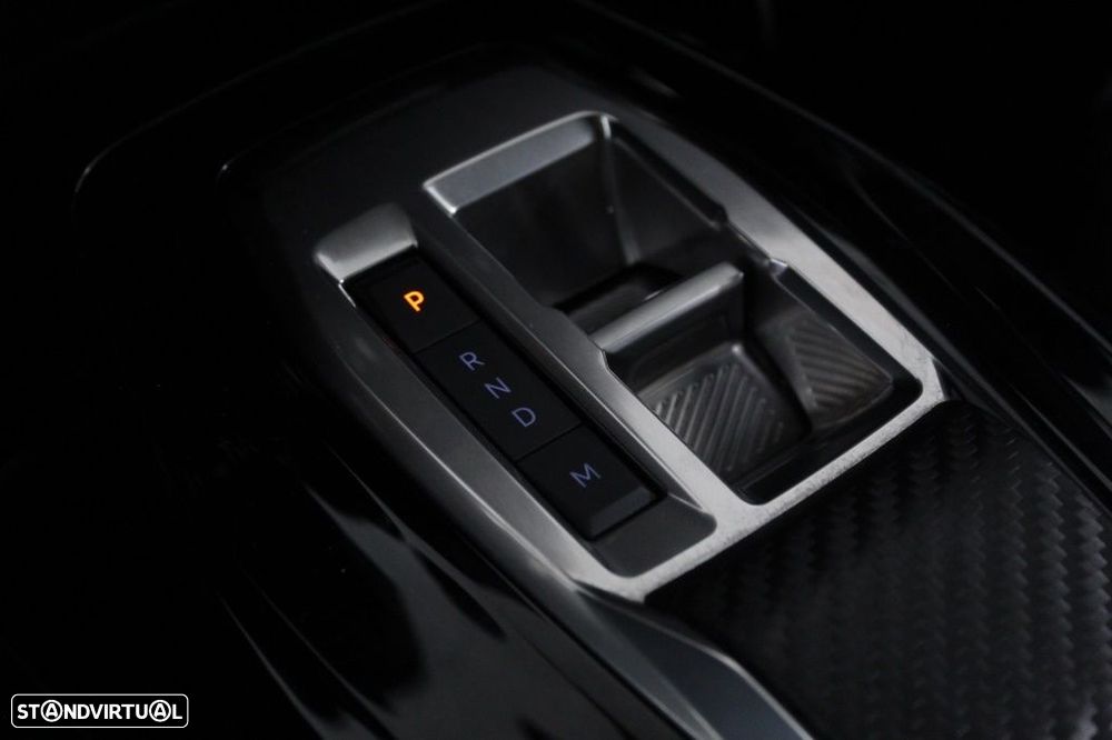 Peugeot 2008 1.2 PureTech Allure EAT8 - 30