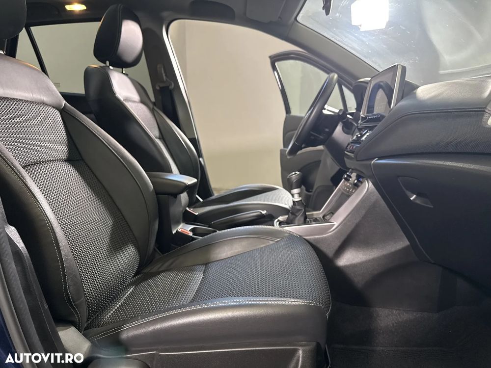 Suzuki S-Cross - 12