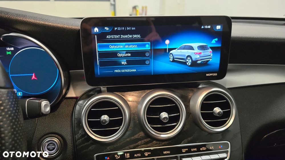 Mercedes-Benz GLC 300 d 4Matic 9G-TRONIC AMG Line Plus - 39