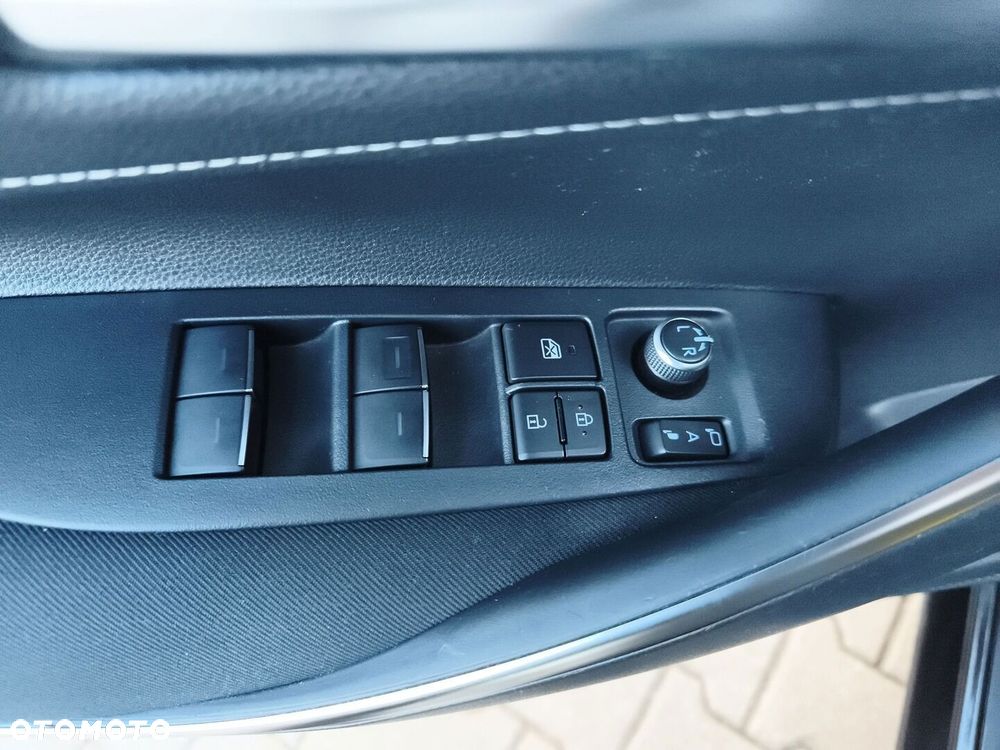 Toyota Corolla 2.0 Hybrid Comfort - 22