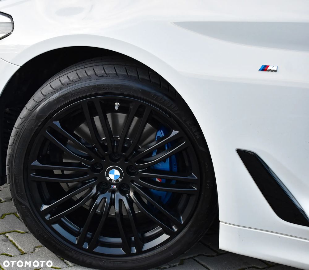 BMW Seria 5 530d Sport Line - 38