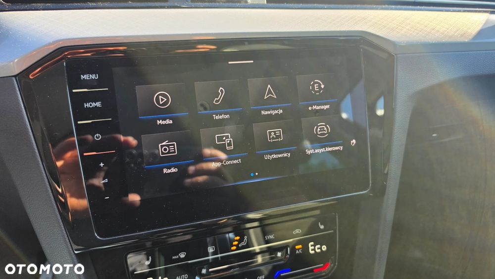 Volkswagen Passat - 19