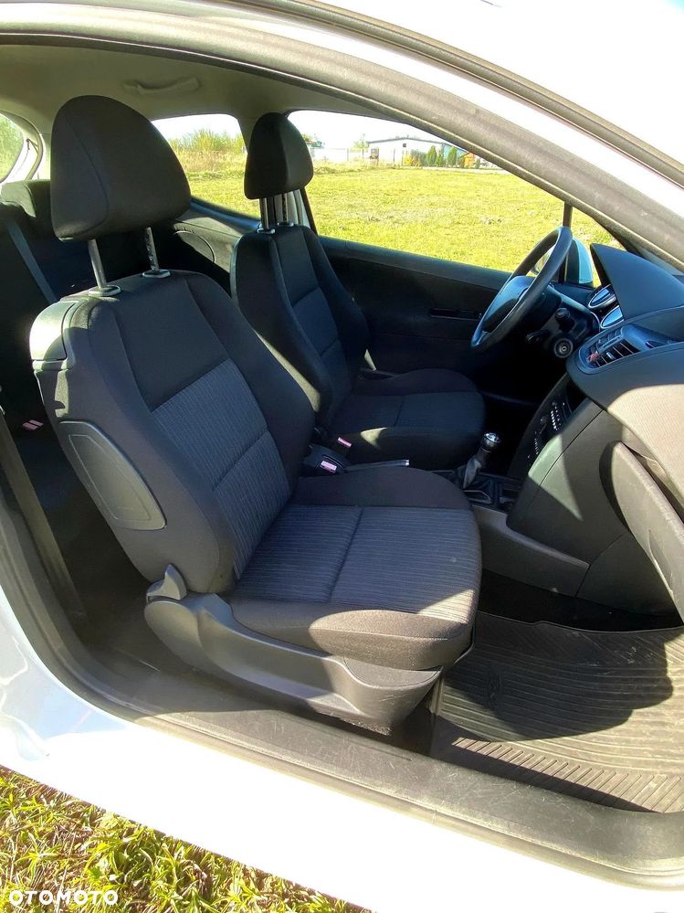 Peugeot 207 1.4 HDi Presence - 6