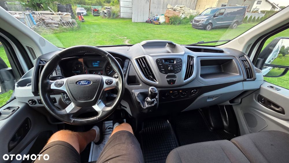Ford Transit - 12