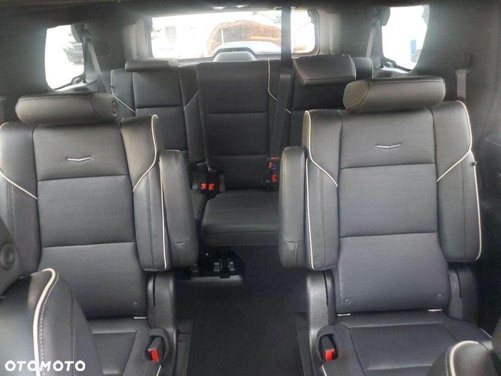 Cadillac Escalade - 12