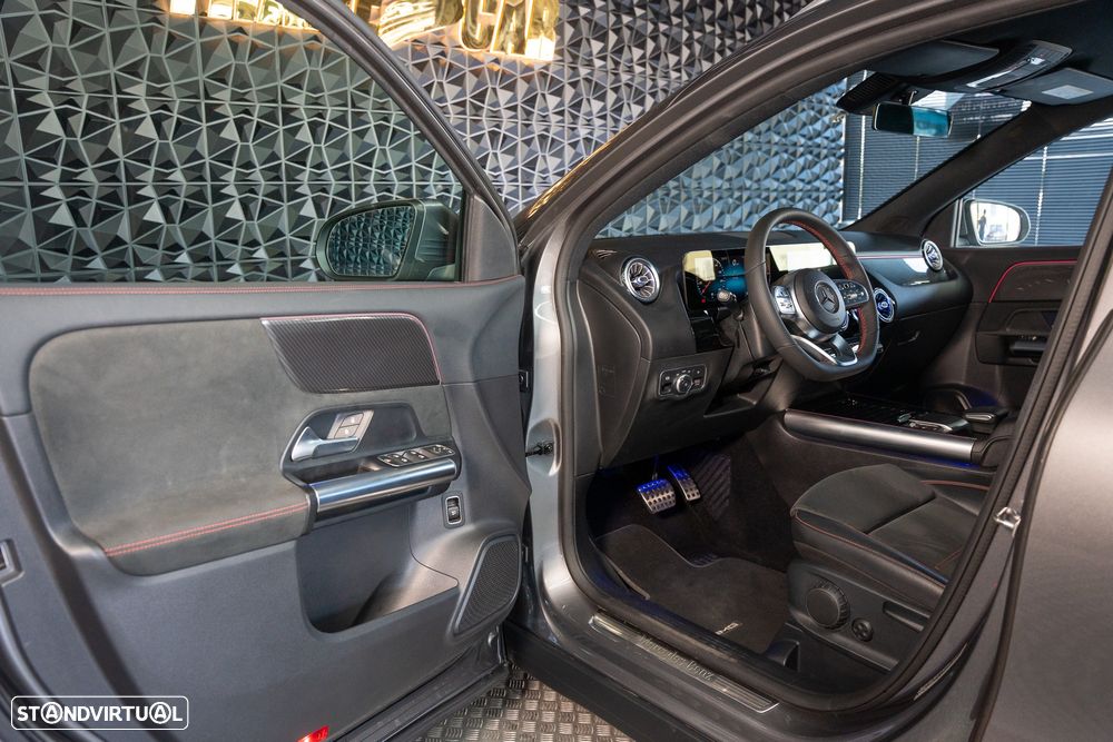 Mercedes-Benz GLA 180 d AMG Line - 19