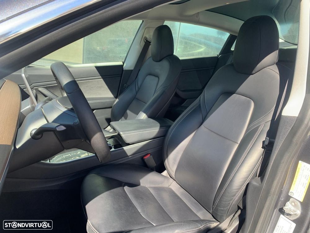 Tesla Model 3 - 13