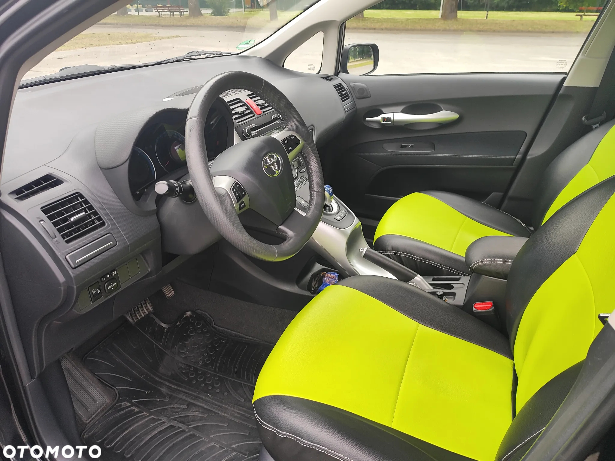 Toyota Auris - 5