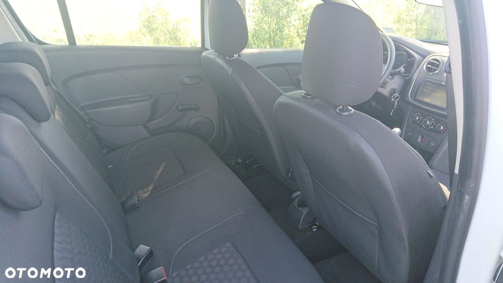 Dacia Sandero 1.2 16V 75 Laureate - 10