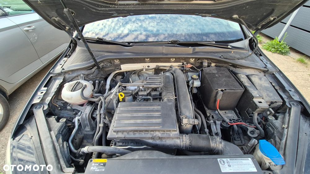Volkswagen Golf 1.4 TSI BMT Comfortline - 20