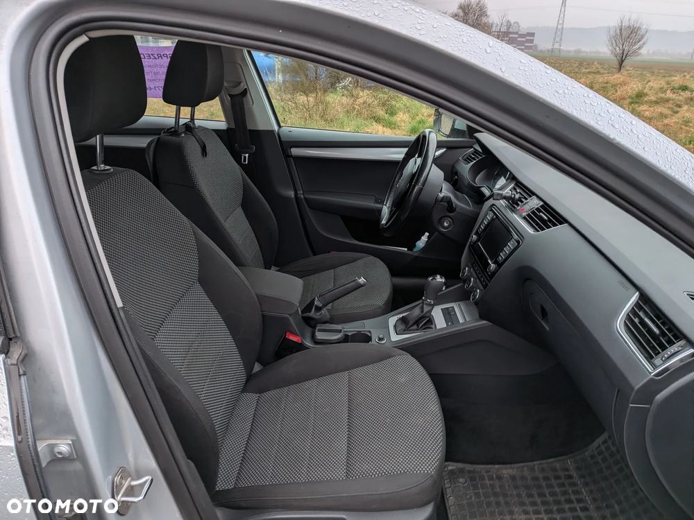 Skoda Octavia 1.6 TDI Ambition DSG - 10