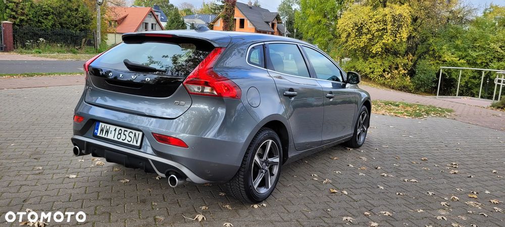 Volvo V40 D2 Drive-E R-Design Momentum - 5