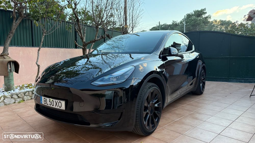 Tesla Model Y Long-Range RWD - 1