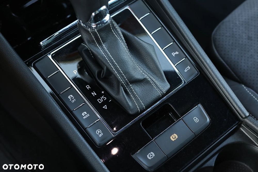 Skoda Superb 2.0 TSI Sportline DSG - 12