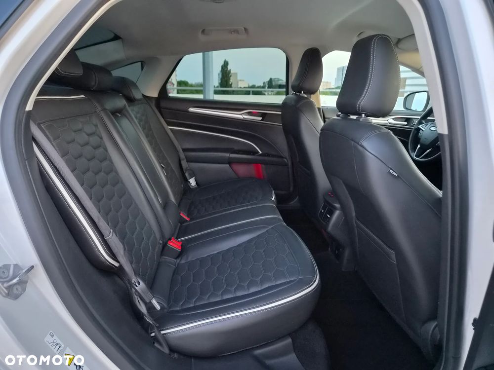 Ford Mondeo Vignale 2.0 EcoBoost - 24