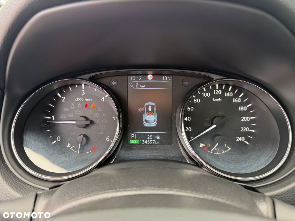 Nissan Qashqai 1.6 DCi Xtronic TEKNA - 17
