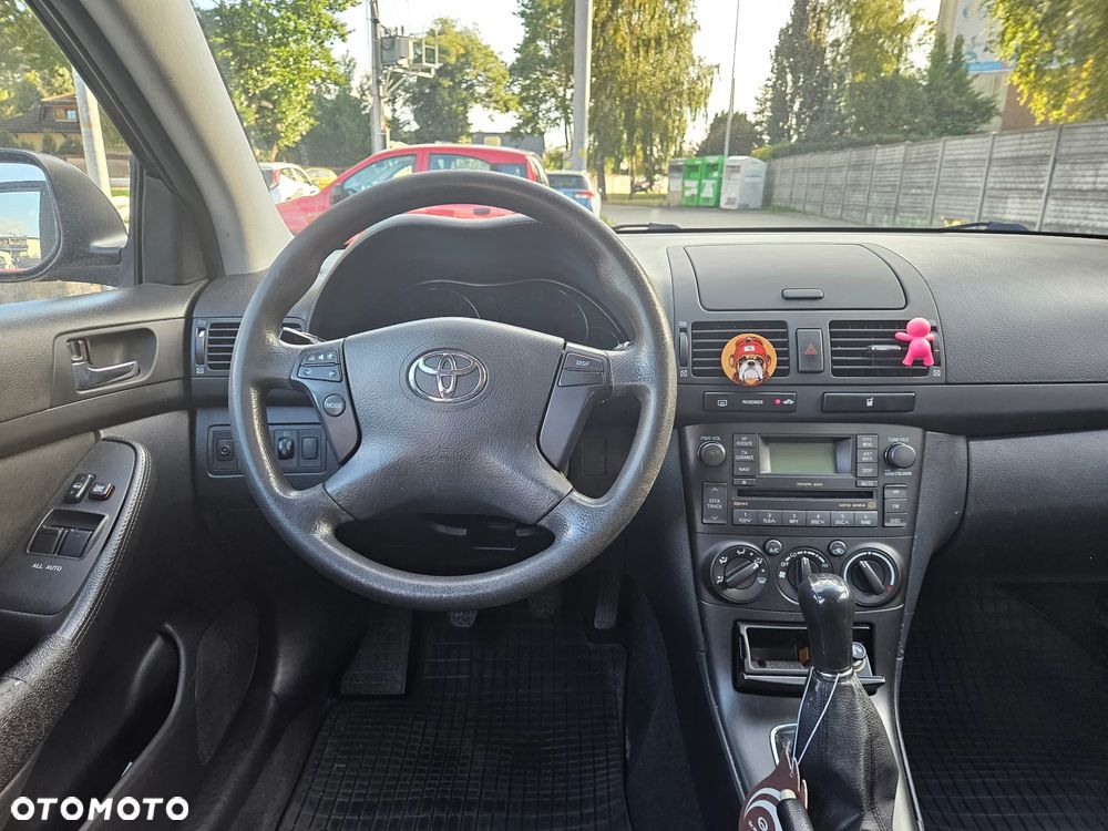 Toyota Avensis 1.8 VVT-i Luna - 7