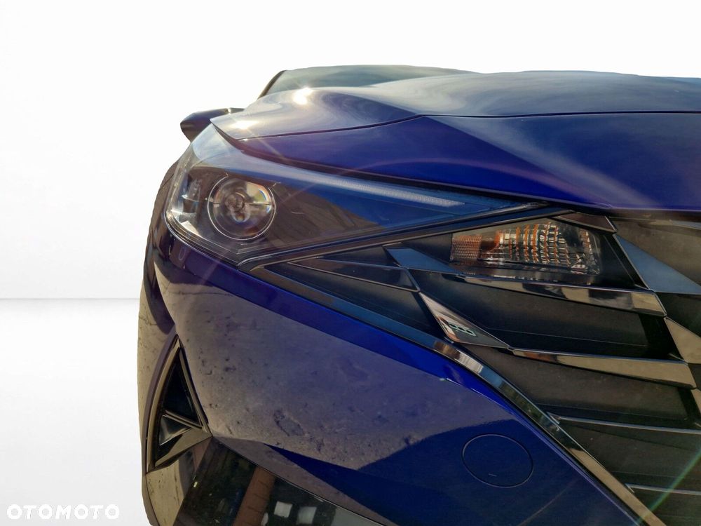 Hyundai Elantra - 25