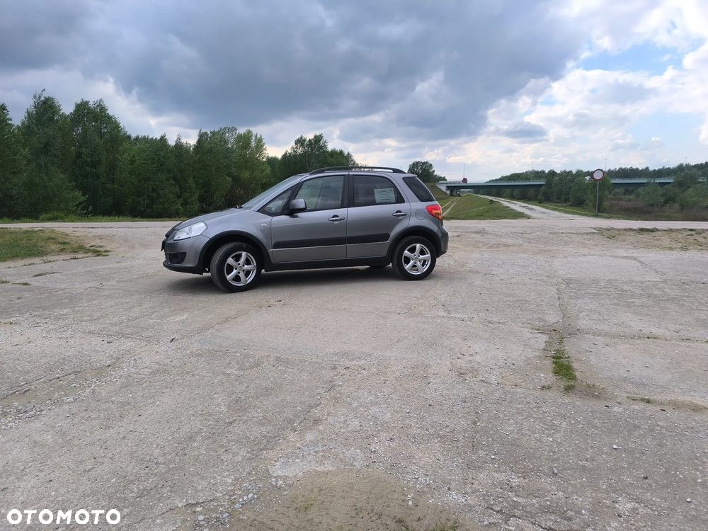 Suzuki SX4 1.6 GS / Premium 4WD - 6