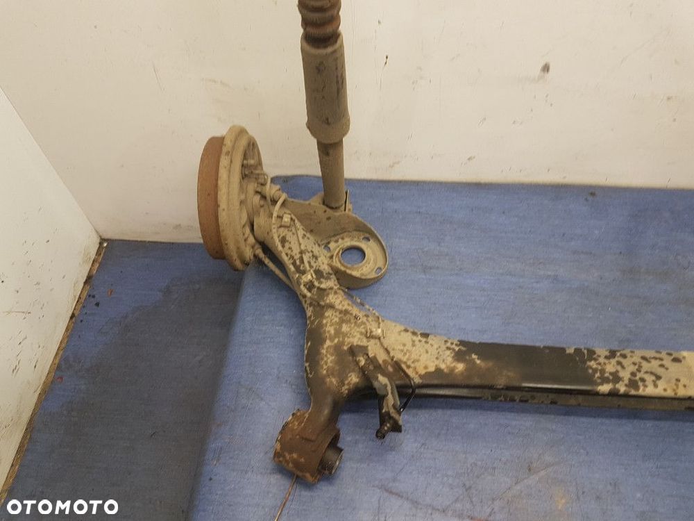 SKODA FABIA II KOMBI 1.2B BELKA ZAWIESZENIA TYŁ - 2