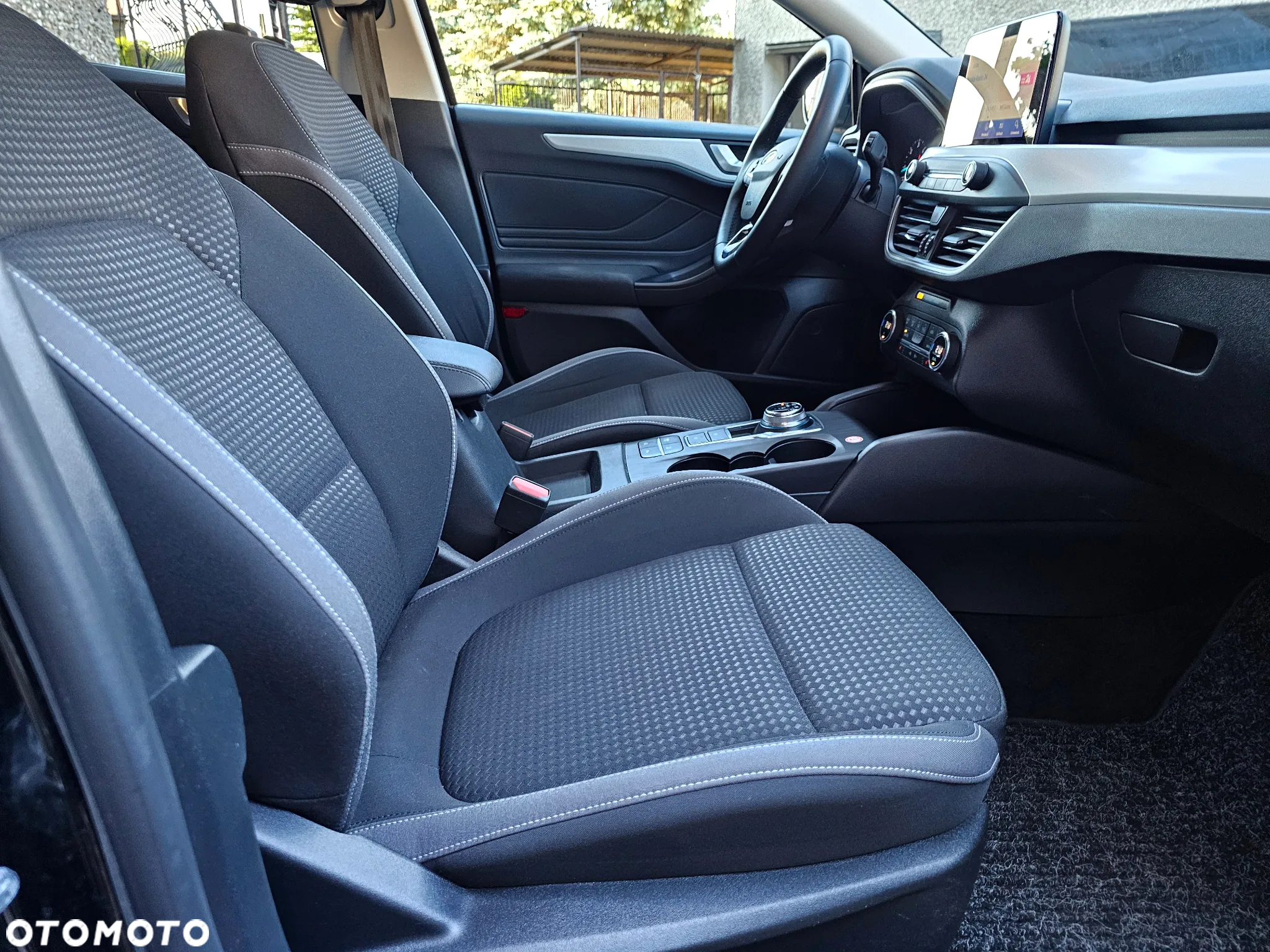Ford Focus 1.5 EcoBlue Start-Stopp-System COOL&CONNECT - 19