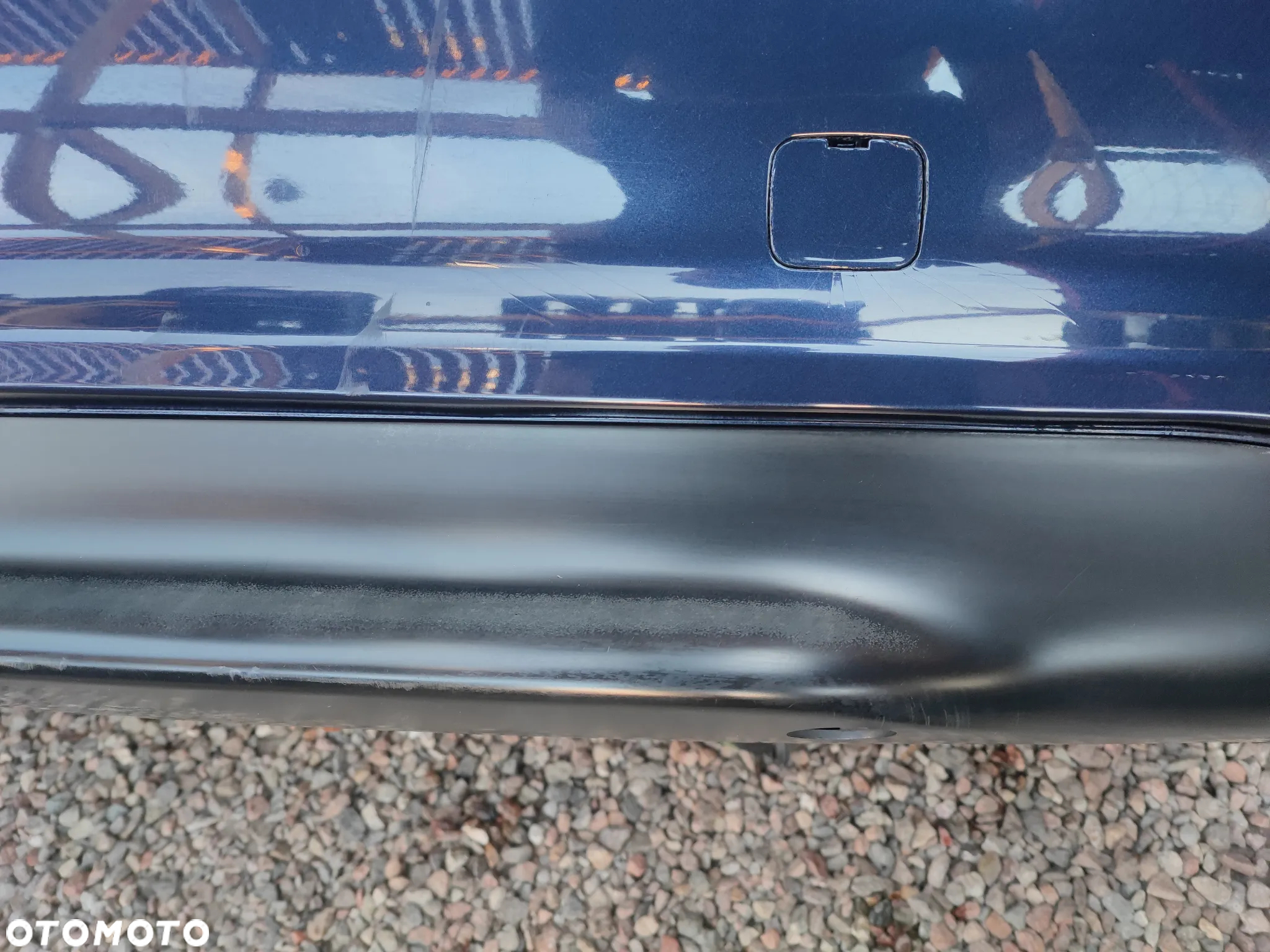 BMW E46 SEDAN ORYGINALNY ZDERZAK TYŁ M-PAKIET W KOLORZE ORIENT-BLAU METALIC O KODZIE LAKIERU 317/5 + CZUJNIKI PDC O NR.  51 12 2 293 990 W DOBRYM STANIE - 13